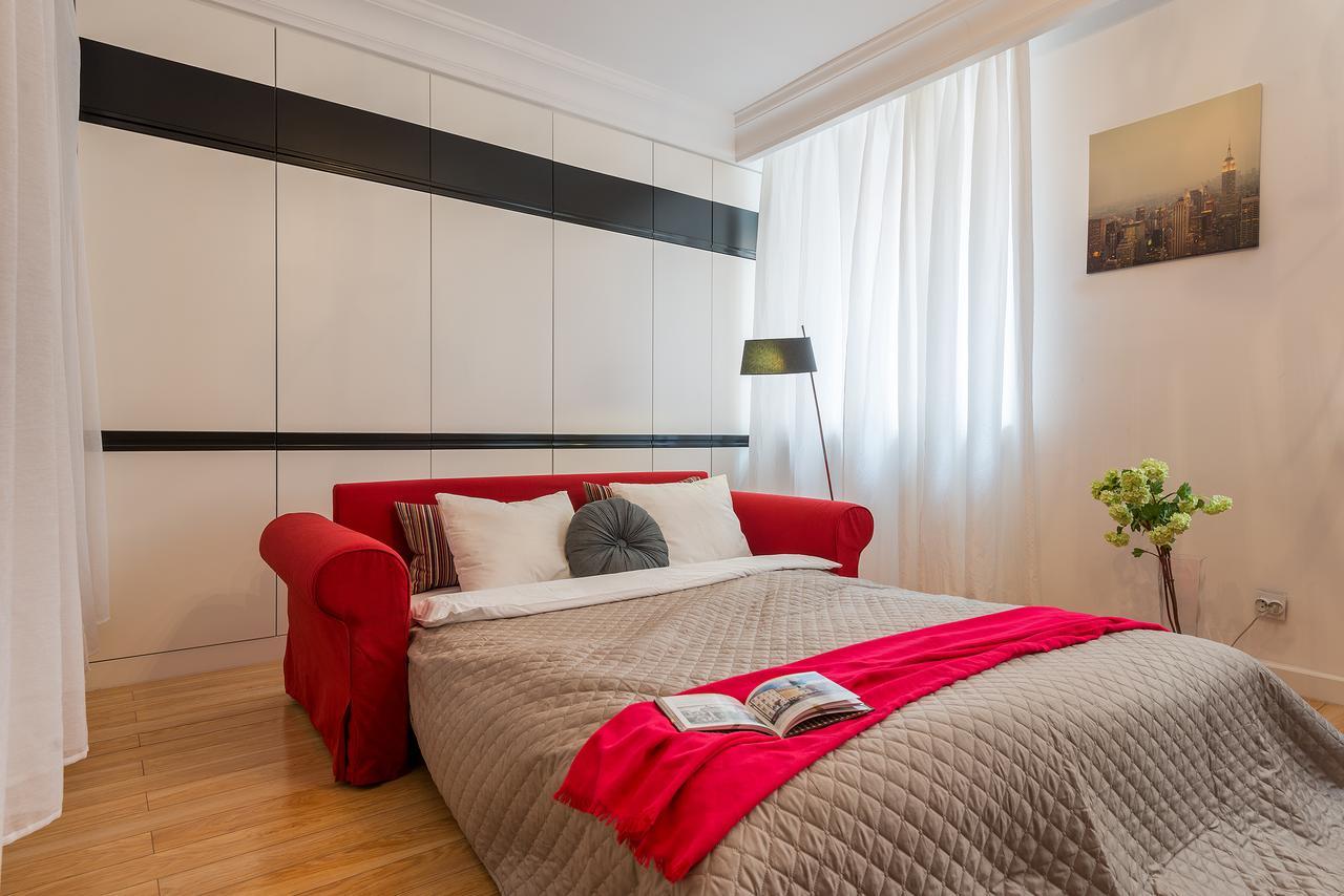 P&O Serviced Apartments Swietojanska Varşova Dış mekan fotoğraf